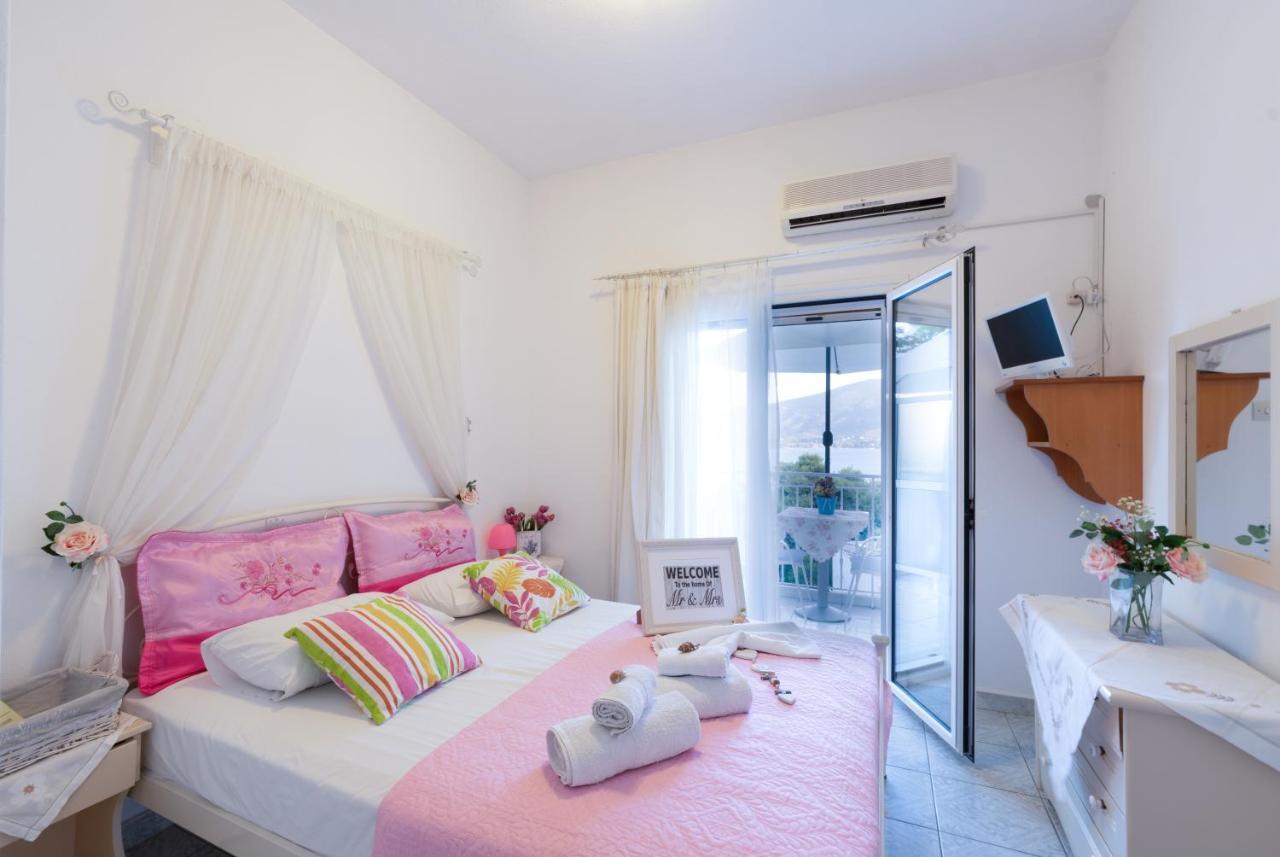 Lions Apartments Poros Town Exterior foto
